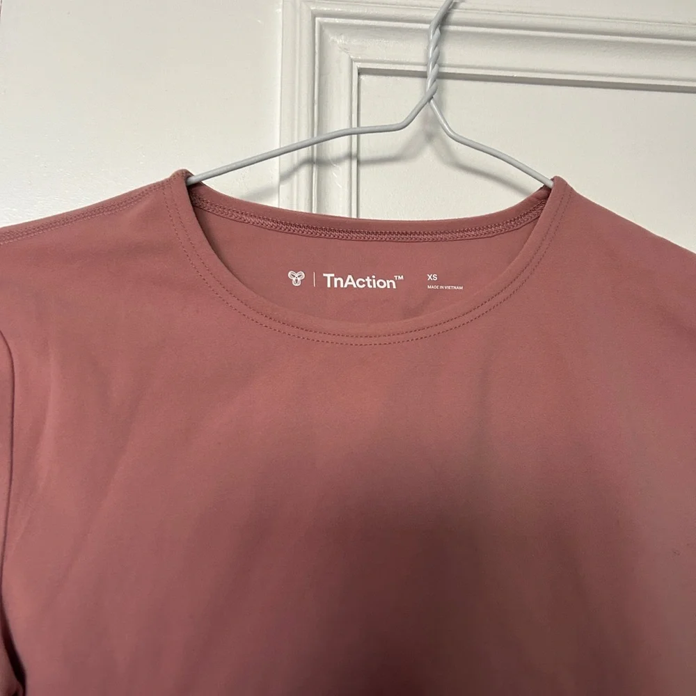 Aritzia long sleeve - Picture 2 of 2
